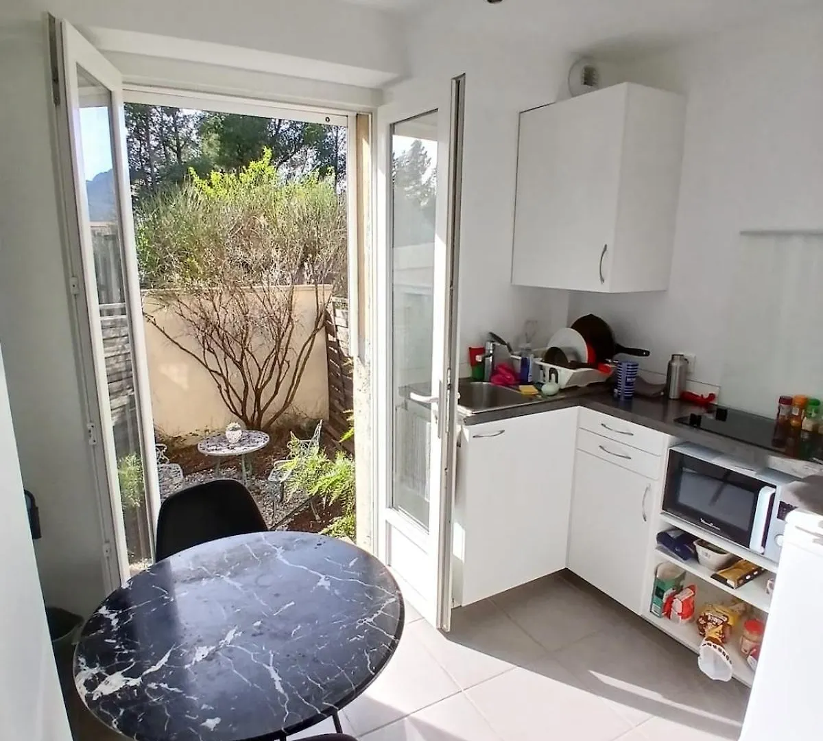Appartement F1 Location Proche Mer La Garde  Apartment La Garde (Var)